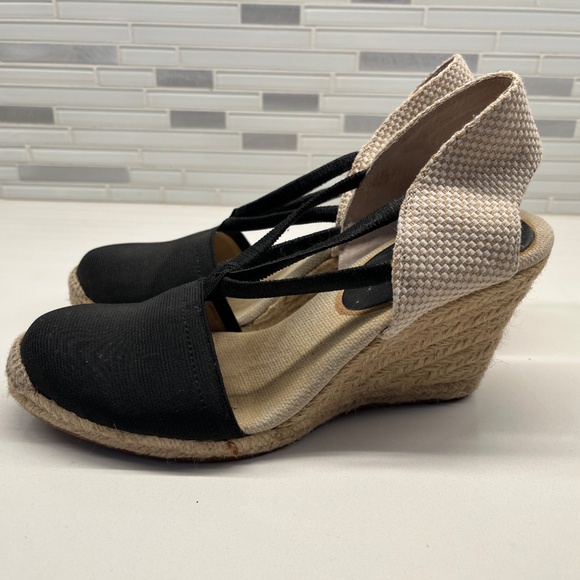 Size 7 black rope covered wedge with cloth heel strap - Picture 2 of 4